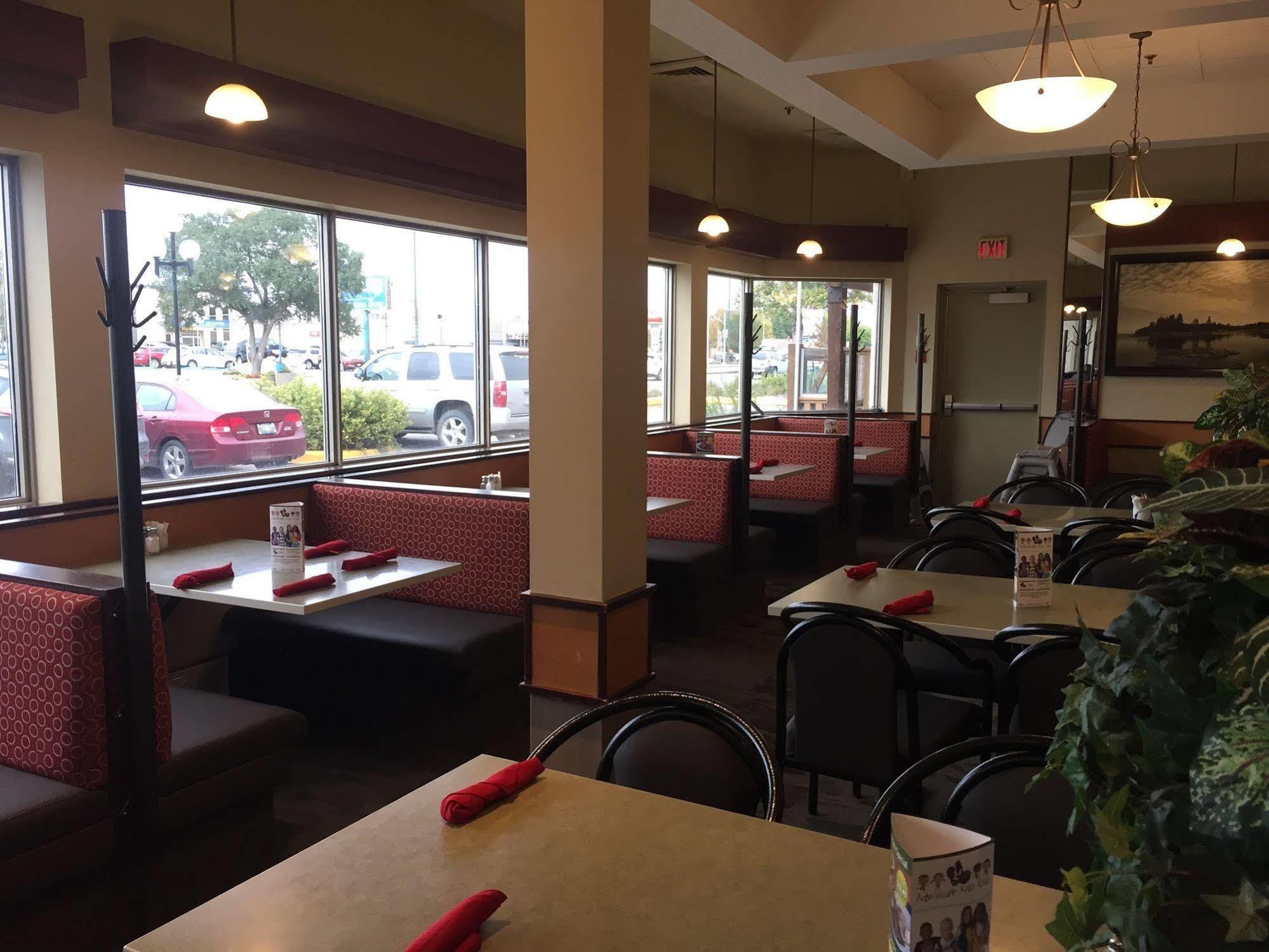 Canad Inns Destination Centre Transcona Winnipeg Eksteriør billede